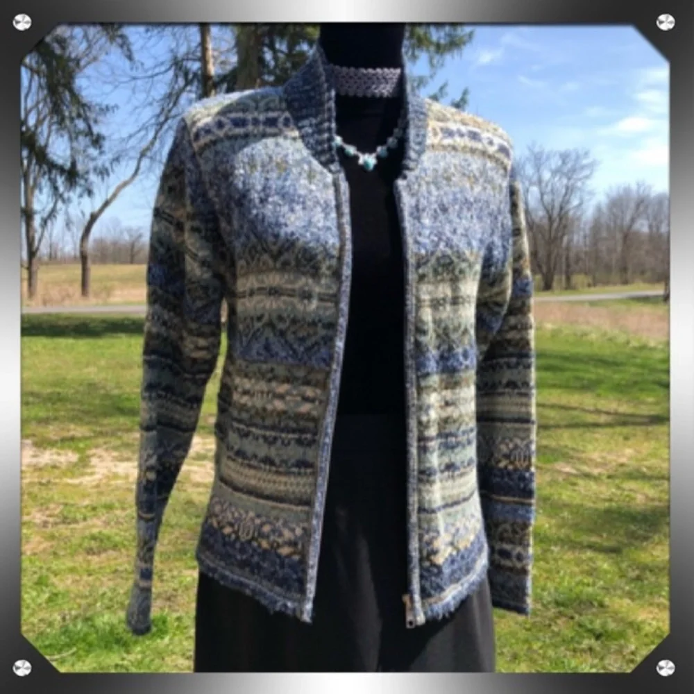 St. John’s Bay Sweater, Size Small - Picture 1 of 8